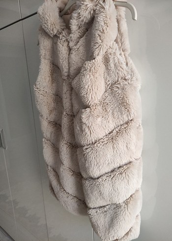 Kürk Detaylı Bej Kadın Yelek - Görsel 3