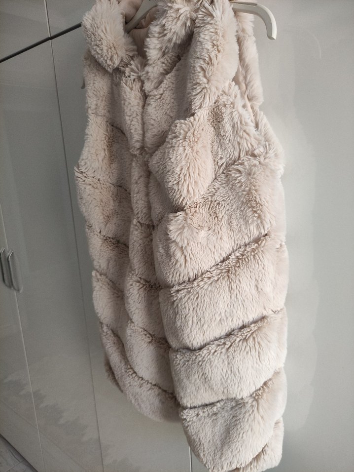 Kürk Detaylı Bej Kadın Yelek - Görsel 3