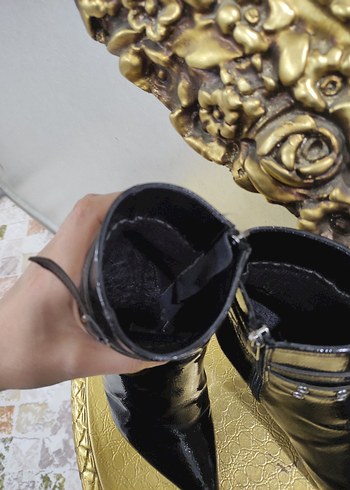 Parlak Siyah rugan  Kemerli Topuklu Bot - Görsel 4