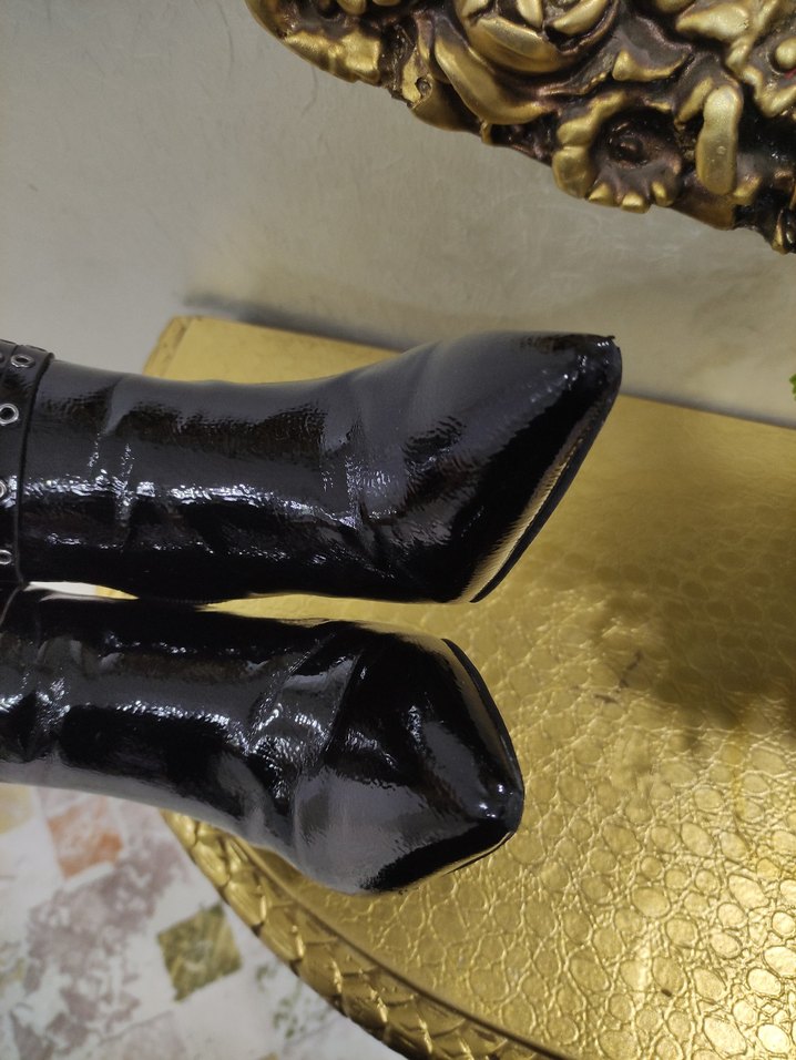 Parlak Siyah rugan  Kemerli Topuklu Bot - Görsel 3