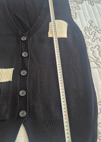 Düğmeli Siyah Triko Kadın Yelek - Görsel 3