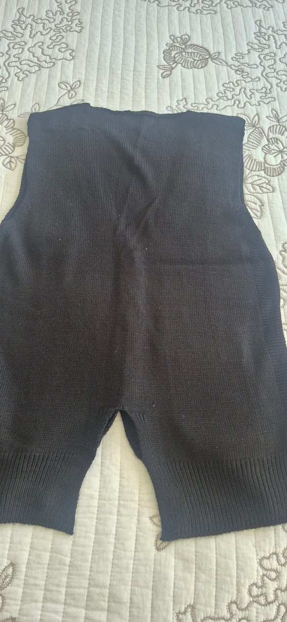 Düğmeli Siyah Triko Kadın Yelek - Görsel 4