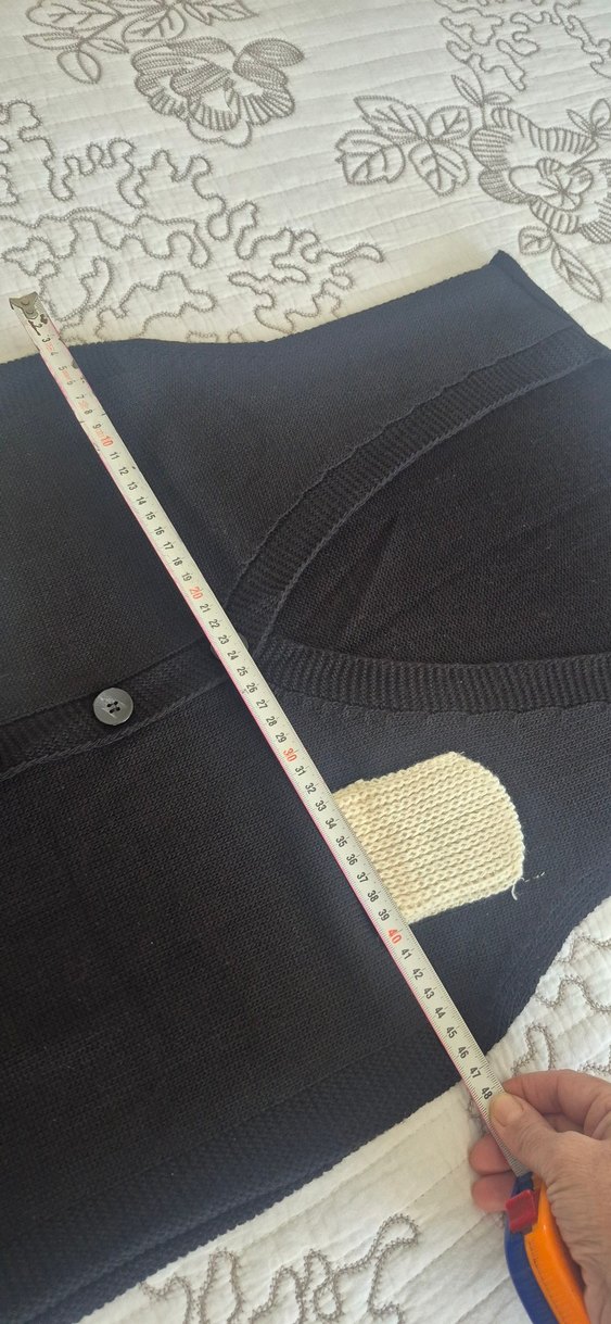 Düğmeli Siyah Triko Kadın Yelek - Görsel 2