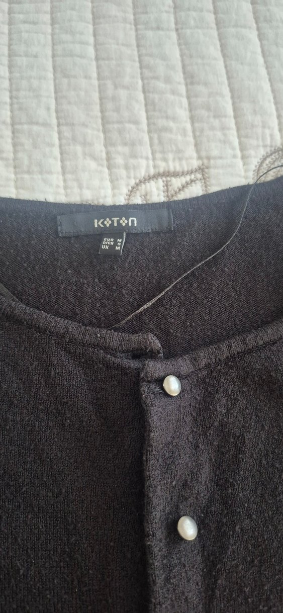 Düğmeli Siyah Kadın Hırka - Görsel 2