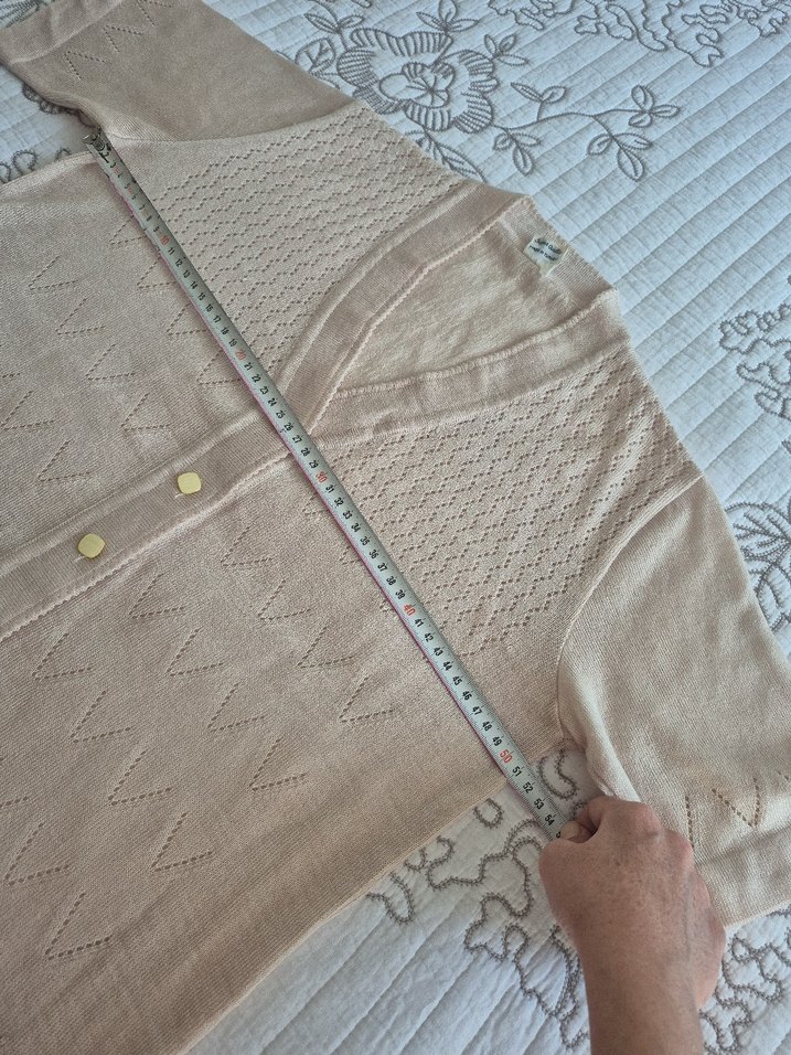 Bej Kısa Kollu V Yaka Örgü Hırka - Görsel 2