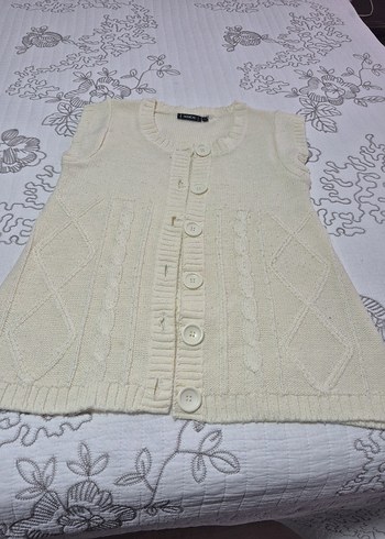 Kız Çocuk Beyaz Örgü Kolsuz Hırka - Görsel 3