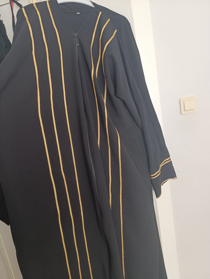 Siyah Nakışlı Uzun Kollu Mezuniyet Elbisesi - Görsel 4