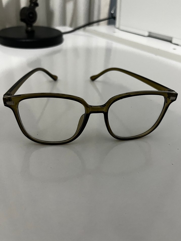 Numarasız 2 adet gözlük + gözlük kutusu - Görsel 3