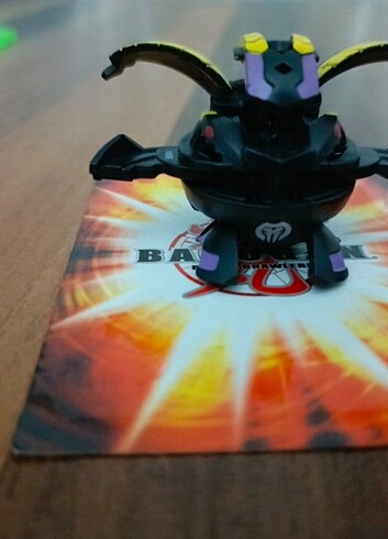 Bakugan Darkus Percival 