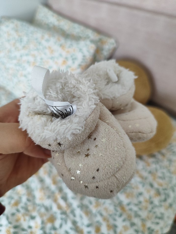 Kız Çocuk Beyaz Nakışlı Sıcak Ev Terliği - Görsel 2