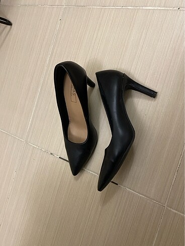 37 Beden Mark spencer steletto