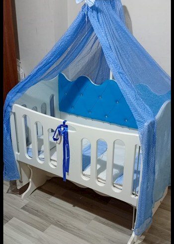 Beden mavi Renk Açık Mavi Bebek Beşiği ve Tül Örtü