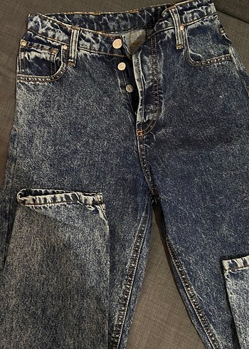 Düğmeli Mavi Mom Kesim Kadın Jean Stradivarius