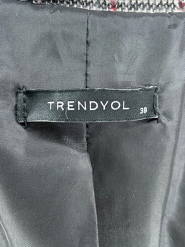 38 Beden gri Renk Trendyol & Milla Kaban %70 İndirimli.