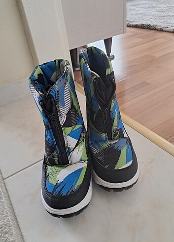 34 Beden LCW Erkek çocuk kar botu