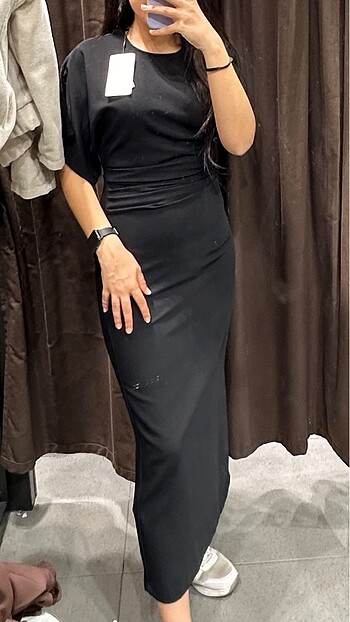 ZARA DRAPELİ VÜCUDA OTURAN SİYAH ELBİSE
