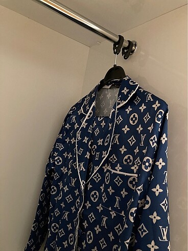 Louis Vuitton LV Kadın Saten Pijama Takımı