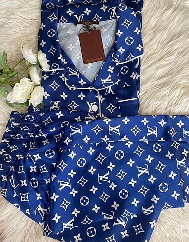 LV Kadın Saten Pijama Takımı
