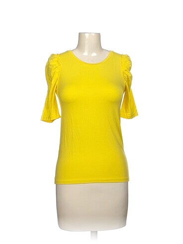 Stradivarius T-shirt %70 İndirimli.