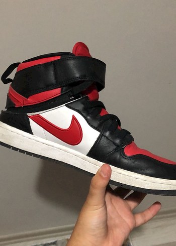 Nike air jordon 1 mid