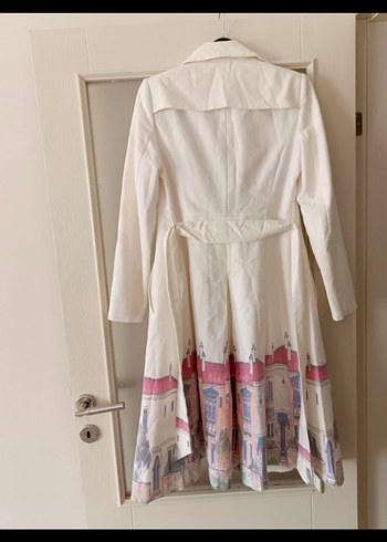 Baskılı Beyaz Uzun Kadın Trençkot Setrms - Görsel 2