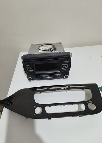 Kia Ceed 20122017 Orijinal Teyp + Çerçeve - Görsel 3