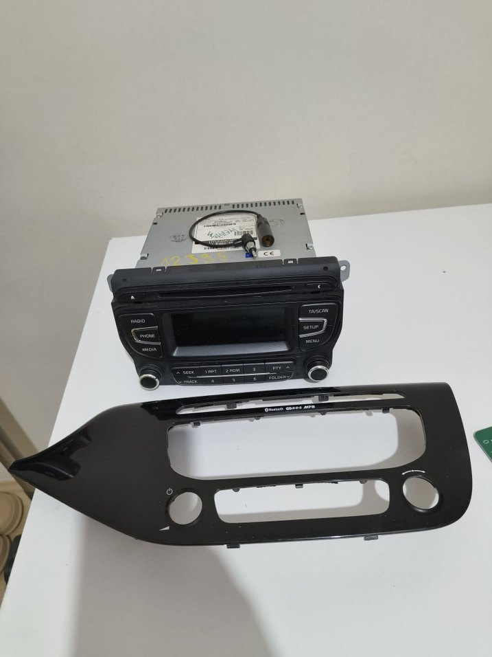 Kia Ceed 20122017 Orijinal Teyp + Çerçeve - Görsel 2