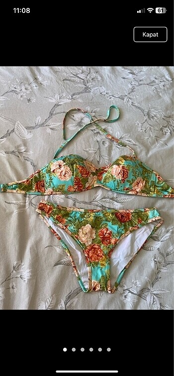 Sıfır çiçekli bikini takımı