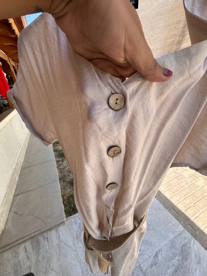 V Yaka Kısa Kollu Bej Keten Mini Elbise - Görsel 2