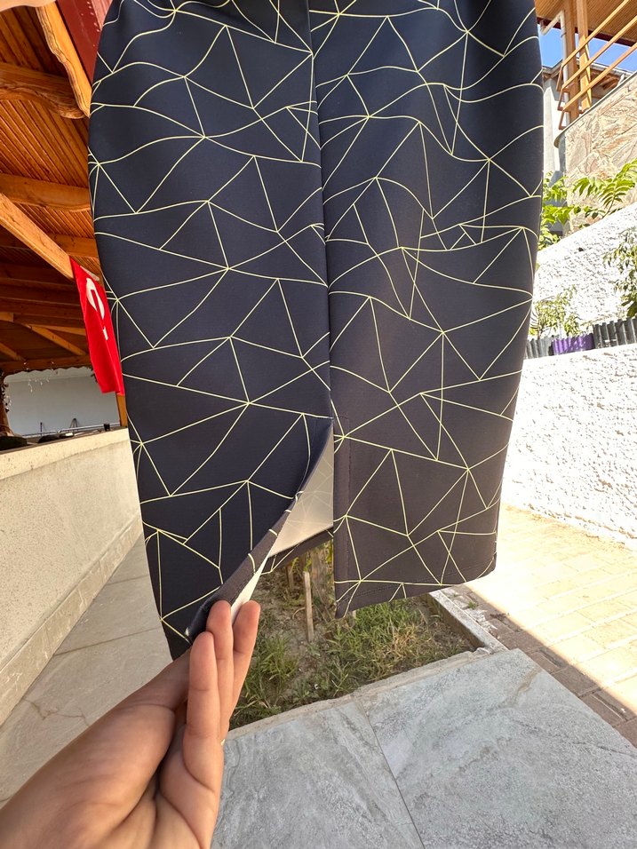 Drapeli Siyah Desenli Midi Kalem Etek - Görsel 3