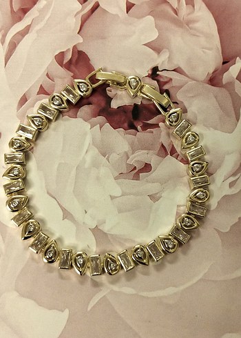 Zincir Detaylı Parlak Altın Bileklik - Görsel 4