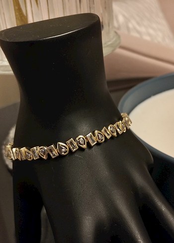 Zincir Detaylı Parlak Altın Bileklik - Görsel 2