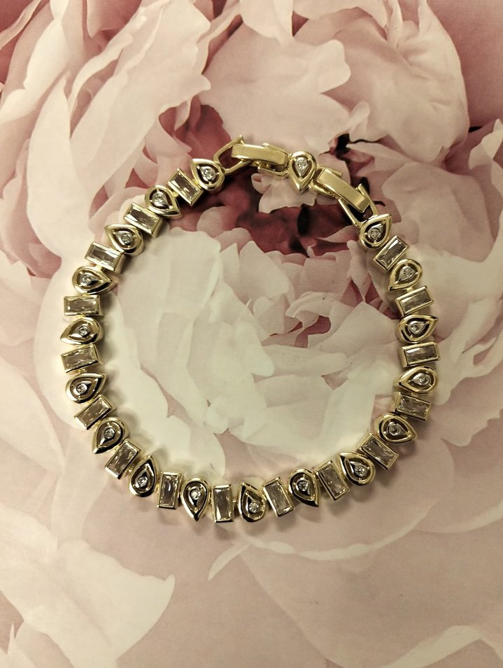 Zincir Detaylı Parlak Altın Bileklik - Görsel 5