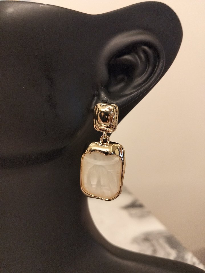 Altın Renkli Midi Kadın Küpe - Görsel 4