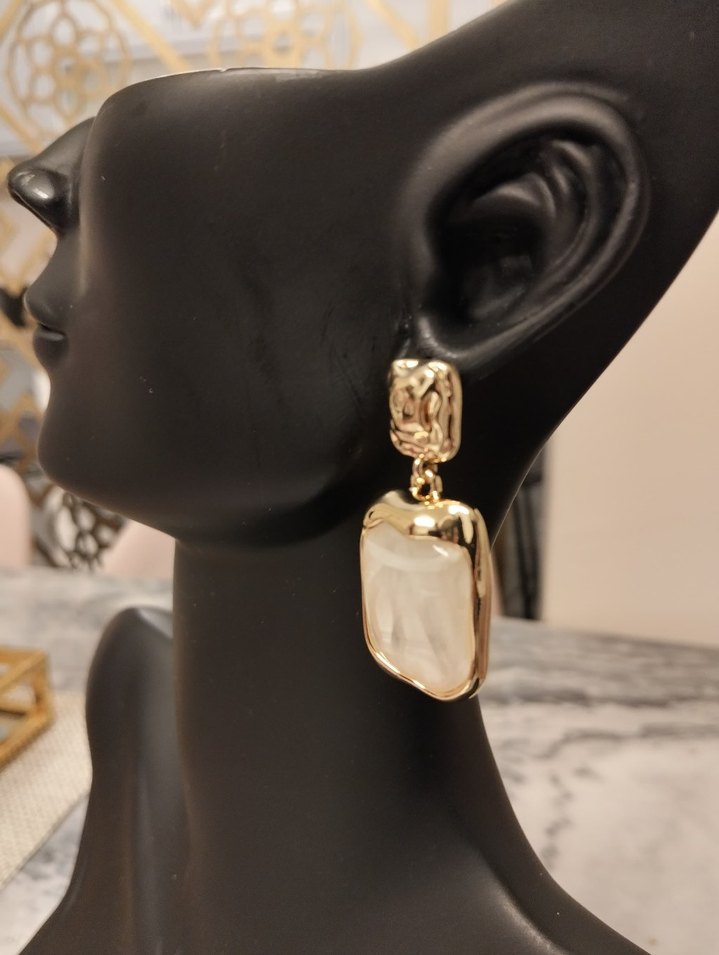 Altın Renkli Midi Kadın Küpe - Görsel 3