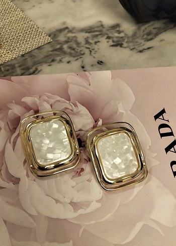 Klasik Altın Tokalı Mini Küpe - Görsel 6