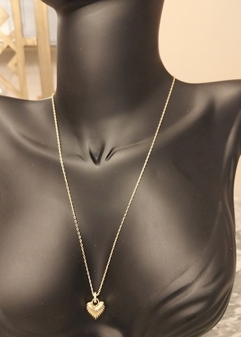 Altın Renkli Zincir Detaylı Kalp Kolye - Görsel 5