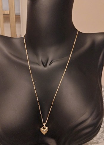 Altın Renkli Zincir Detaylı Kalp Kolye - Görsel 6