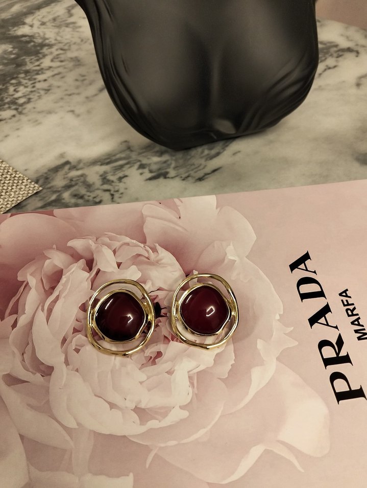 Kırmızı Mini Düğmeli Küpe - Görsel 5