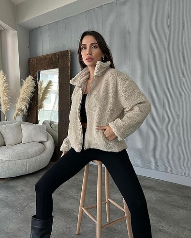 Peluş mont yeni sezon tüm bedenleri var