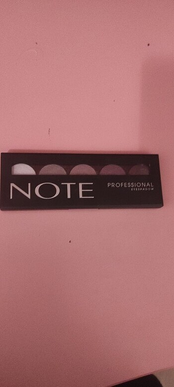 Note profesyonel eyeshadow