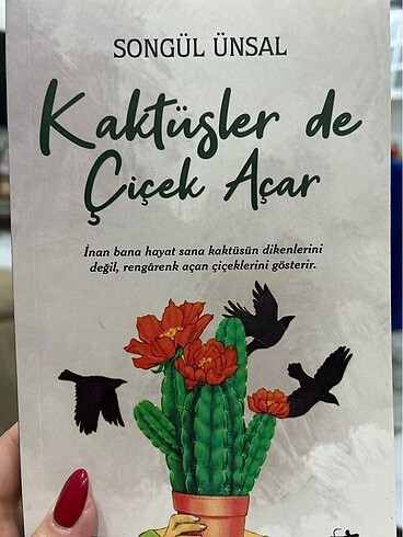 Kaktüsler de çiçek açar