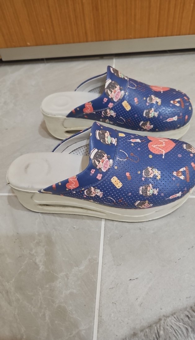 Renkli Baskılı Kadın doktor hemsire terligi - Görsel 2