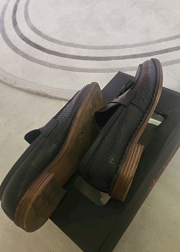 Siyah Yılan Derisi Desenli Püsküllü Klasik Erkek Ayakkabı - Görsel 3