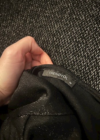 Siyah Simli Pilili İnce Askılı bluz - Görsel 5