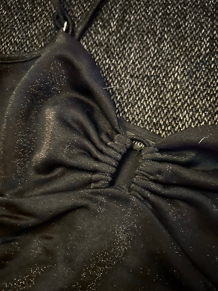 Siyah Simli Pilili İnce Askılı bluz - Görsel 3