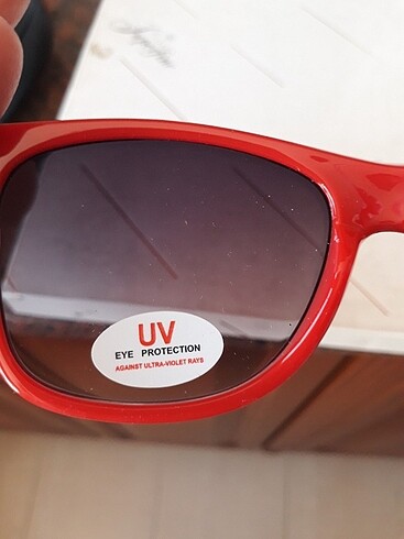 Beden INTERNATINOL CENTER.UV EYE PROTECTION