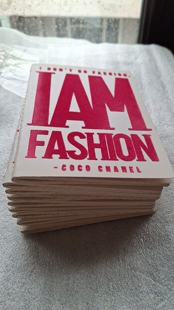  COCO CHANEL İN KAPAGI KADIFE YAZILI DEFTER