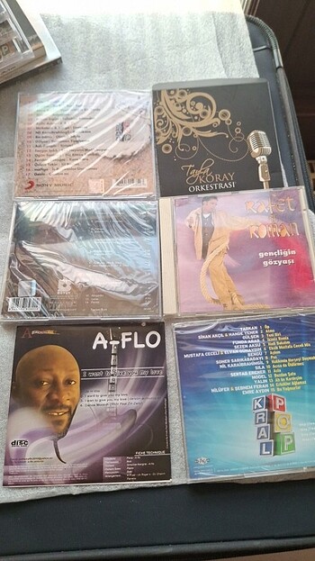 Beden Renk MERAKLILARINA CD JELATİNİ AÇILMAMIŞ.
