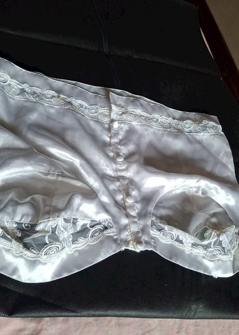 Düğmeli Beyaz Parlak Saten,Dantel Detaylı,önden dügmeli - Görsel 4